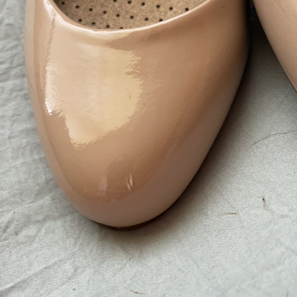 Life stride neutral heels, size 8 - Picture 2 of 4